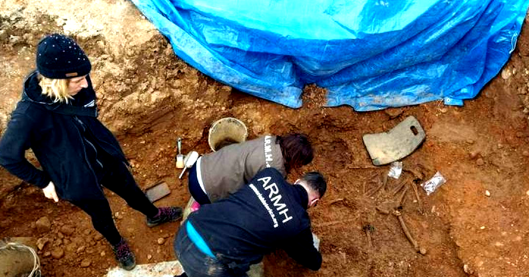 O ARMH encontra restos mortais de seis republicanos retaliados em Sena de Luna, León